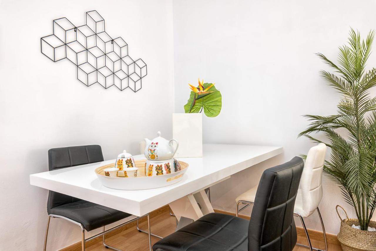 Apartament Atico Con Terraza Ac 1Hab En El Centro Y Piscina Comunitaria Malaga Zewnętrze zdjęcie